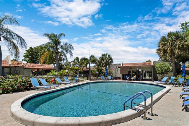153 SE 7th Street G-1, Deerfield Beach, FL 33441