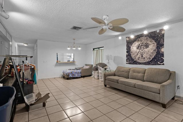 153 SE 7th Street G-1, Deerfield Beach, FL 33441