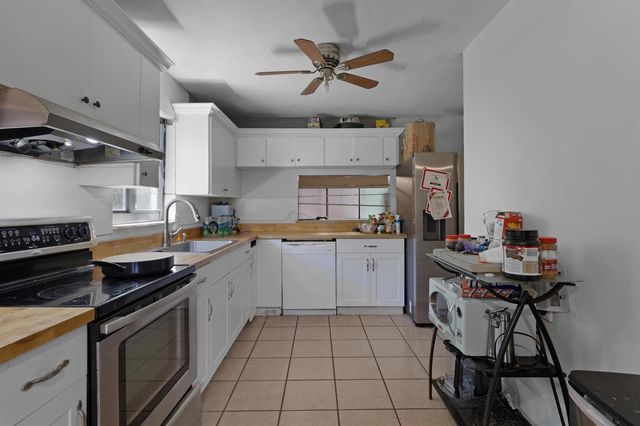 153 SE 7th Street G-1, Deerfield Beach, FL 33441