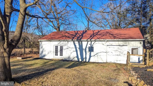 2011 HALFMOON VALLEY RD, Port Matilda, PA 16870