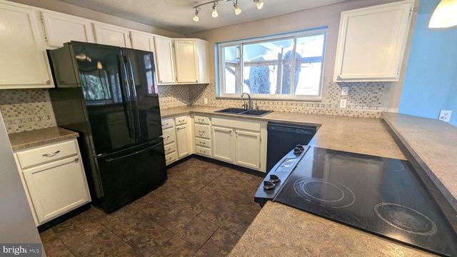 2011 HALFMOON VALLEY RD, Port Matilda, PA 16870