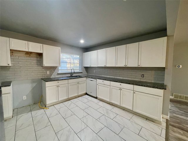 1203 Belvedere Drive, Arlington, TX 76010