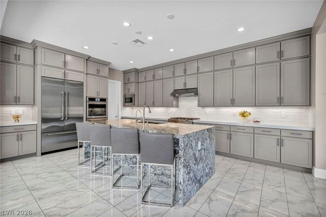 6675 DESERT CRIMSON Street, Las Vegas, NV 89148