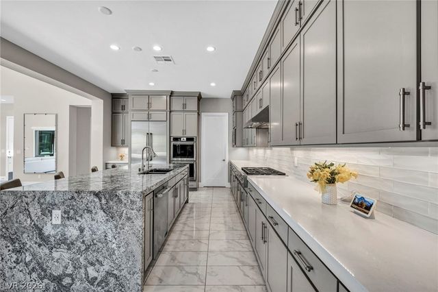 6675 DESERT CRIMSON Street, Las Vegas, NV 89148