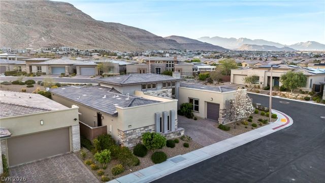 6675 DESERT CRIMSON Street, Las Vegas, NV 89148