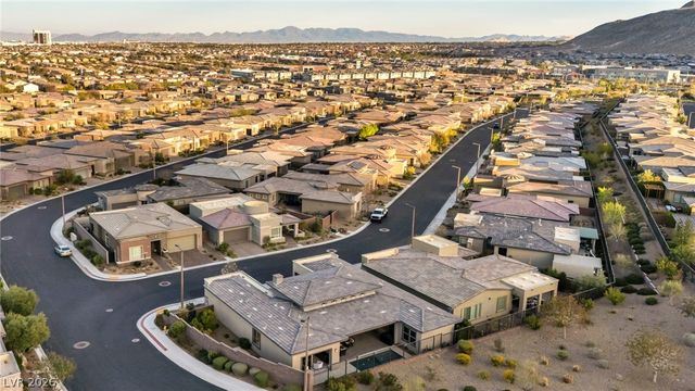 6675 DESERT CRIMSON Street, Las Vegas, NV 89148