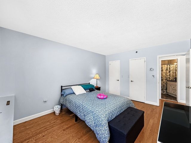 300 Lynn Shore Dr 203, Lynn, MA 01902