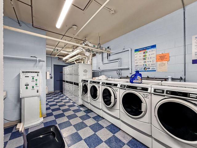 300 Lynn Shore Dr 203, Lynn, MA 01902