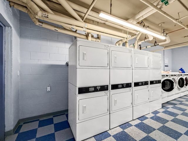 300 Lynn Shore Dr 203, Lynn, MA 01902