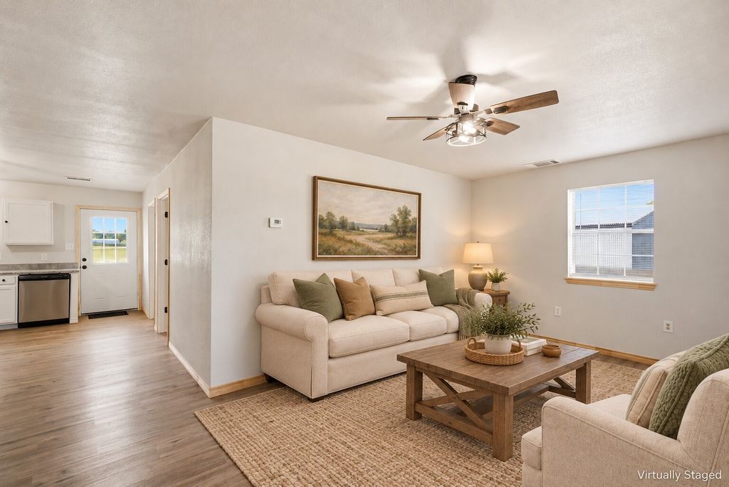 517 Sandy Oaks Road, Springtown, TX 76082 — photo 5