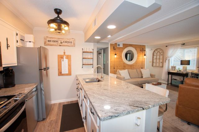 609 Hillside Dr. S E5, North Myrtle Beach, SC 29582