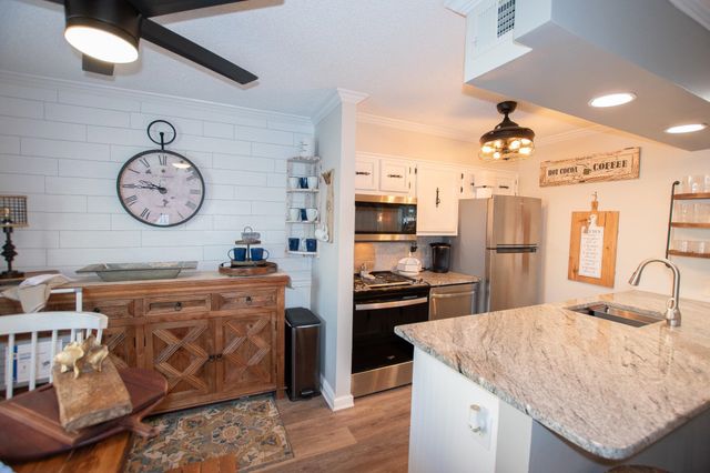 609 Hillside Dr. S E5, North Myrtle Beach, SC 29582