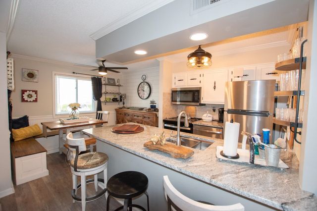 609 Hillside Dr. S E5, North Myrtle Beach, SC 29582
