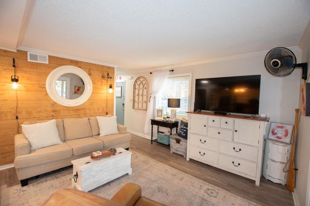 609 Hillside Dr. S E5, North Myrtle Beach, SC 29582
