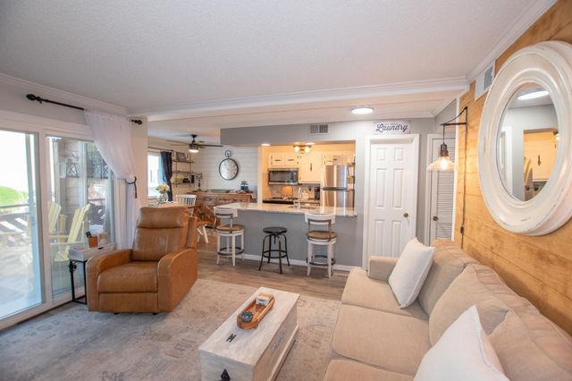 609 Hillside Dr. S E5, North Myrtle Beach, SC 29582