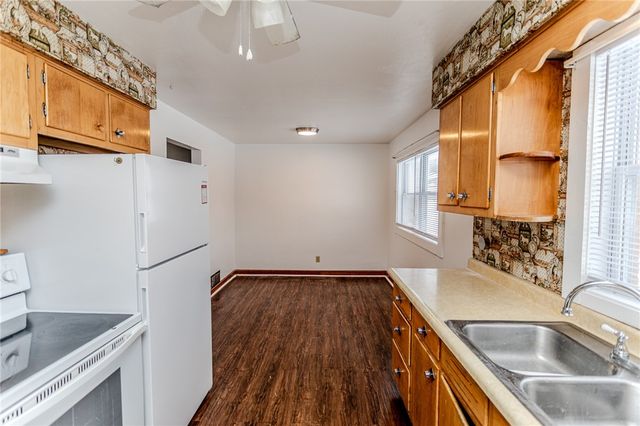 1155 University Dr, Dunbar Twp, PA 15431