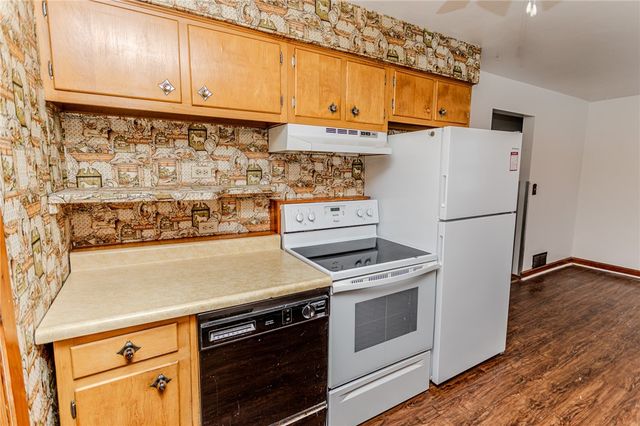 1155 University Dr, Dunbar Twp, PA 15431