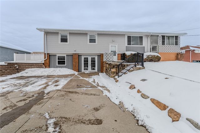 1155 University Dr, Dunbar Twp, PA 15431