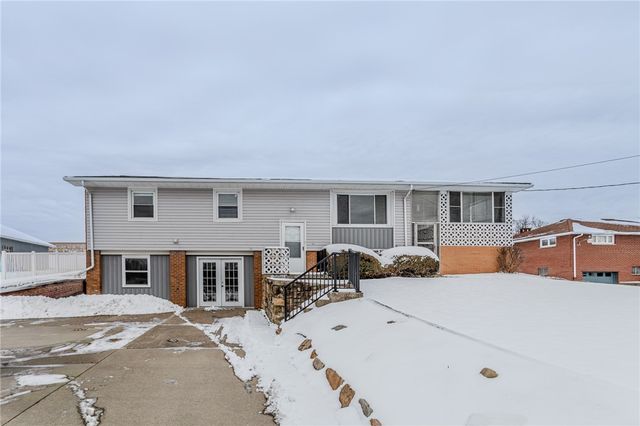 1155 University Dr, Dunbar Twp, PA 15431