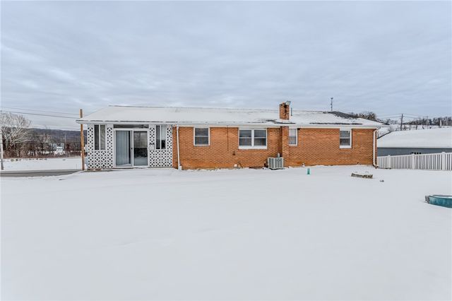 1155 University Dr, Dunbar Twp, PA 15431