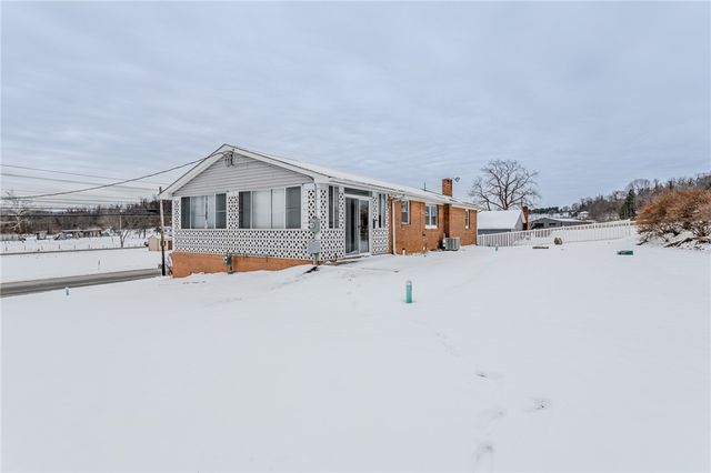 1155 University Dr, Dunbar Twp, PA 15431