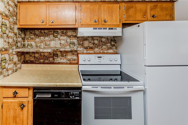 1155 University Dr, Dunbar Twp, PA 15431