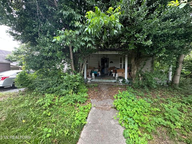 405 E Inskip Drive, Knoxville, TN 37912