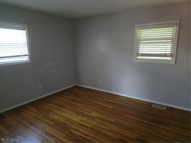 23580 Comstock Road, Bedford Heights, OH 44146