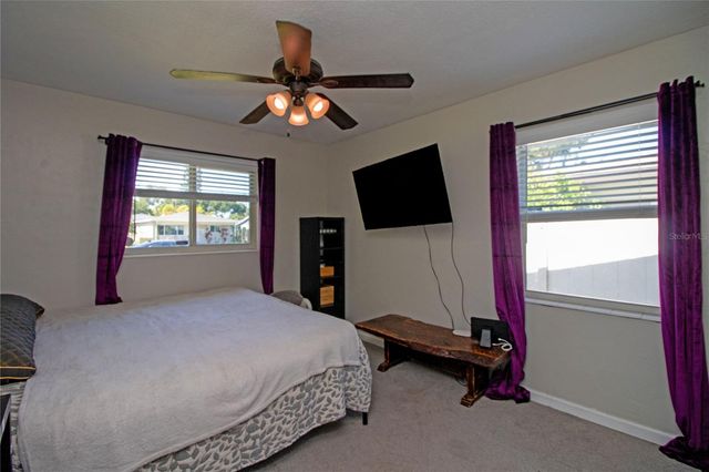 5335 8TH AVENUE N, St Petersburg, FL 33710