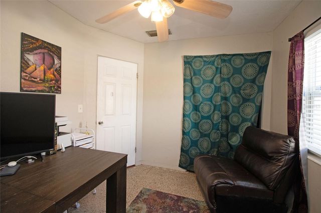 5335 8TH AVENUE N, St Petersburg, FL 33710