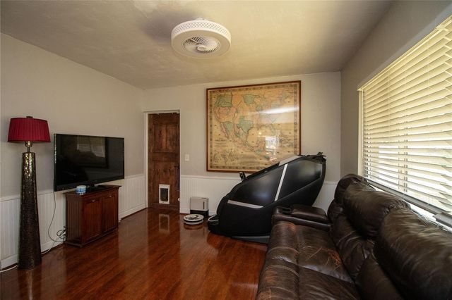 5335 8TH AVENUE N, St Petersburg, FL 33710