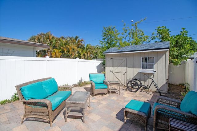 5335 8TH AVENUE N, St Petersburg, FL 33710