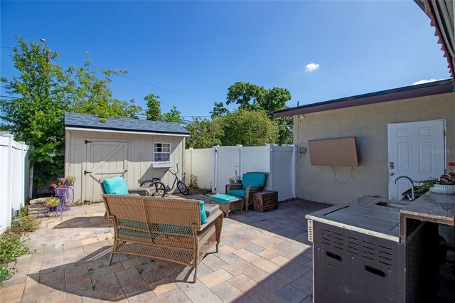 5335 8TH AVENUE N, St Petersburg, FL 33710