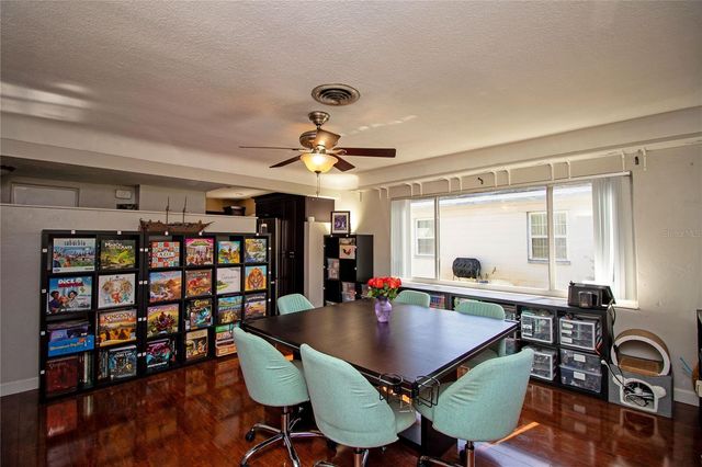 5335 8TH AVENUE N, St Petersburg, FL 33710