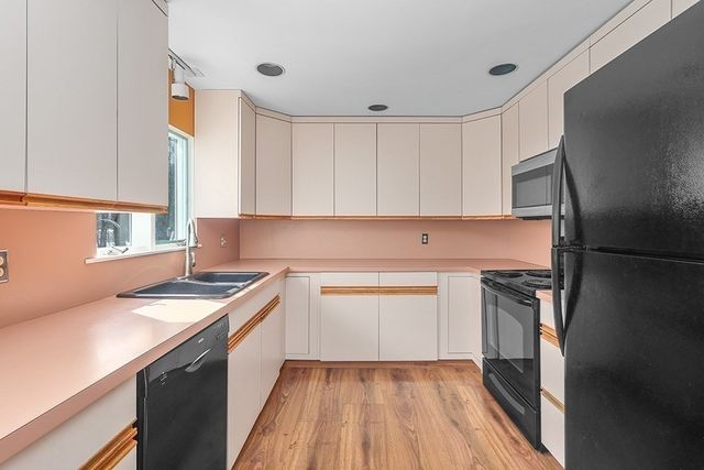 120 Beach St, Foxboro, MA 02035