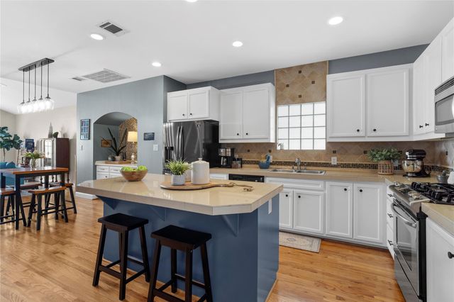 650 Westcross Street 12, Houston, TX 77018