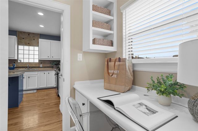 650 Westcross Street 12, Houston, TX 77018