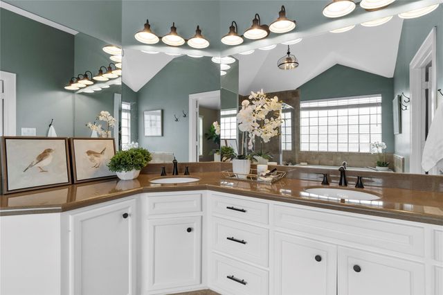 650 Westcross Street 12, Houston, TX 77018