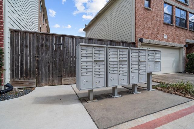 650 Westcross Street 12, Houston, TX 77018