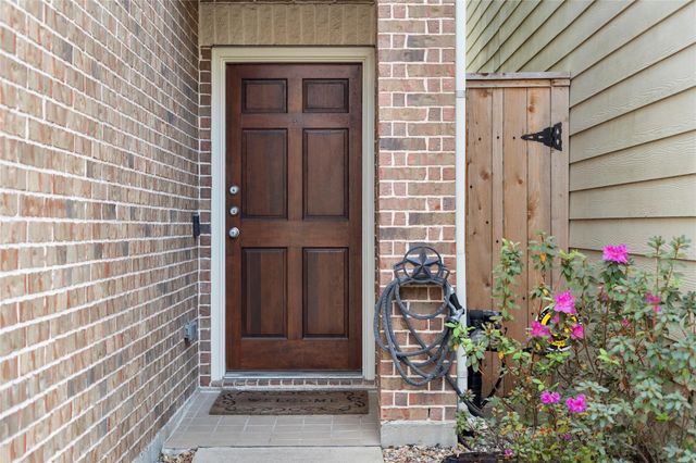 650 Westcross Street 12, Houston, TX 77018