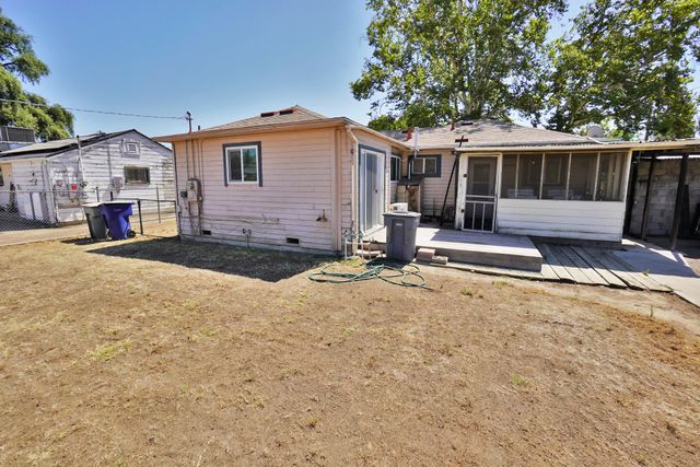 2307 N Valeria Street, Fresno, CA 93703