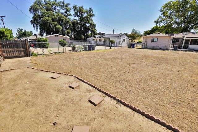 2307 N Valeria Street, Fresno, CA 93703