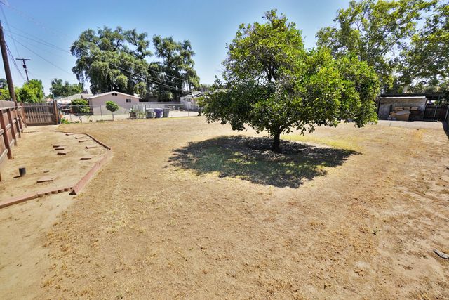 2307 N Valeria Street, Fresno, CA 93703