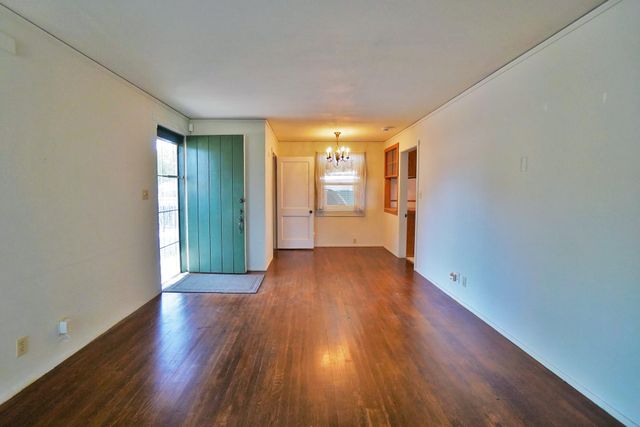 2307 N Valeria Street, Fresno, CA 93703