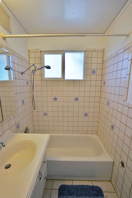 Image 18 of property listing at 2307 N Valeria Street, Fresno, CA 93703