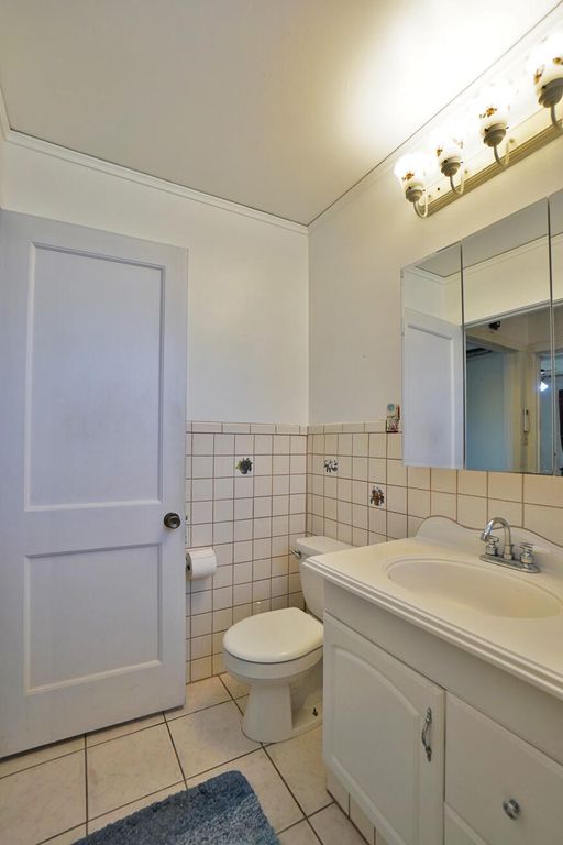 Image 19 of property listing at 2307 N Valeria Street, Fresno, CA 93703