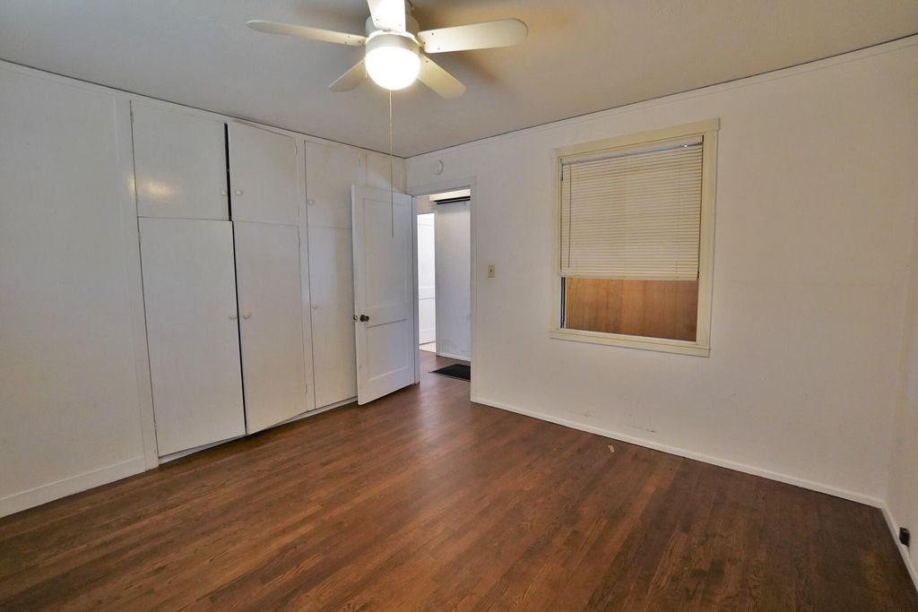 Image 25 of property listing at 2307 N Valeria Street, Fresno, CA 93703