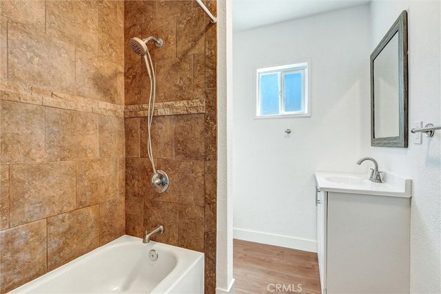 19549 Schoolcraft, Reseda, CA 91335