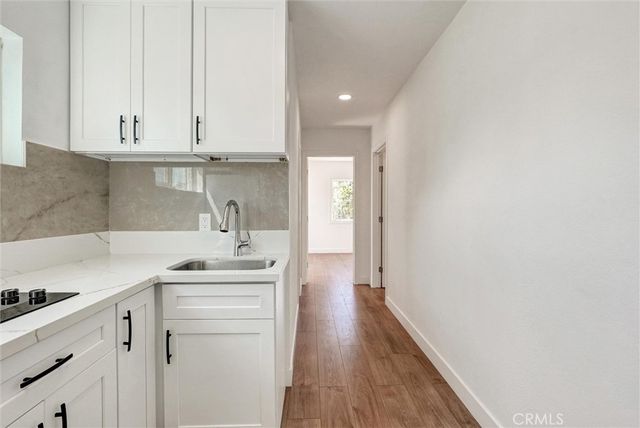 19549 Schoolcraft, Reseda, CA 91335