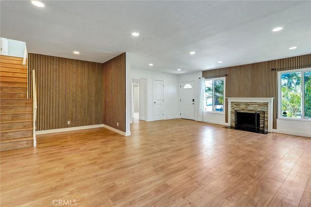 19549 Schoolcraft, Reseda, CA 91335